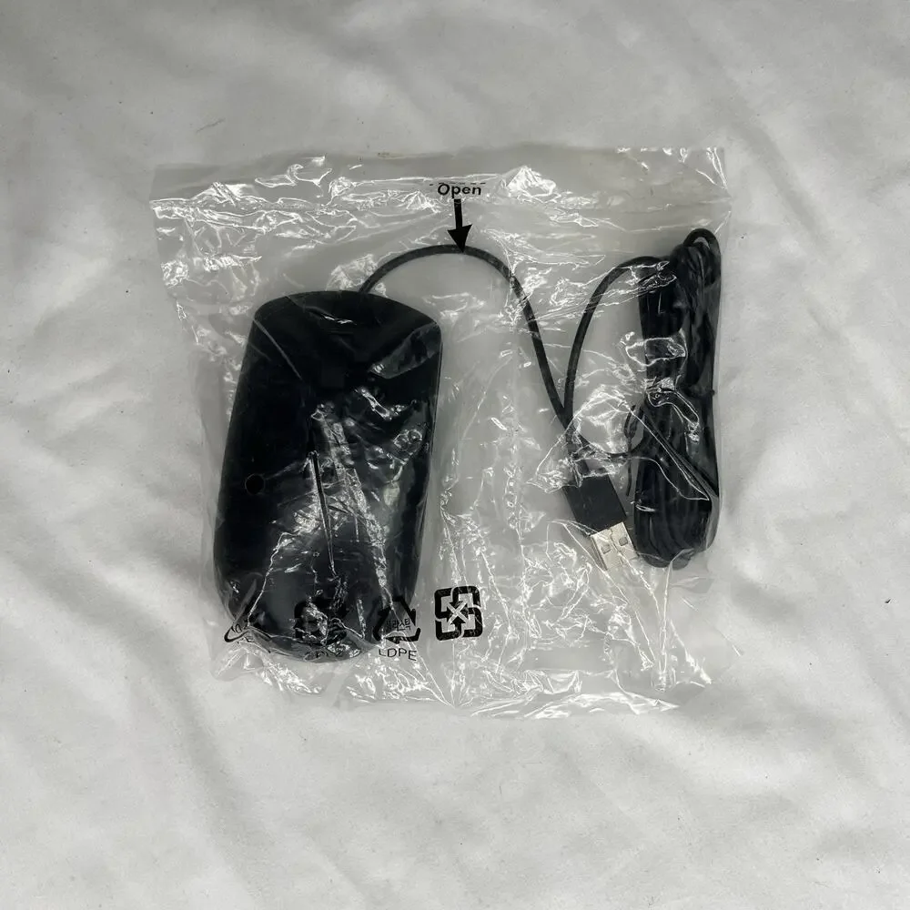 Dell Optical wired Usb Cable Mouse Model MS116P New DP/N 009NK2
